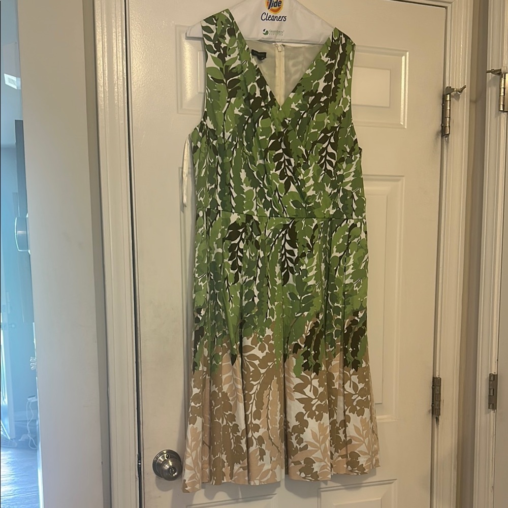 Green and Cream Sleeveless Midi Sundress
